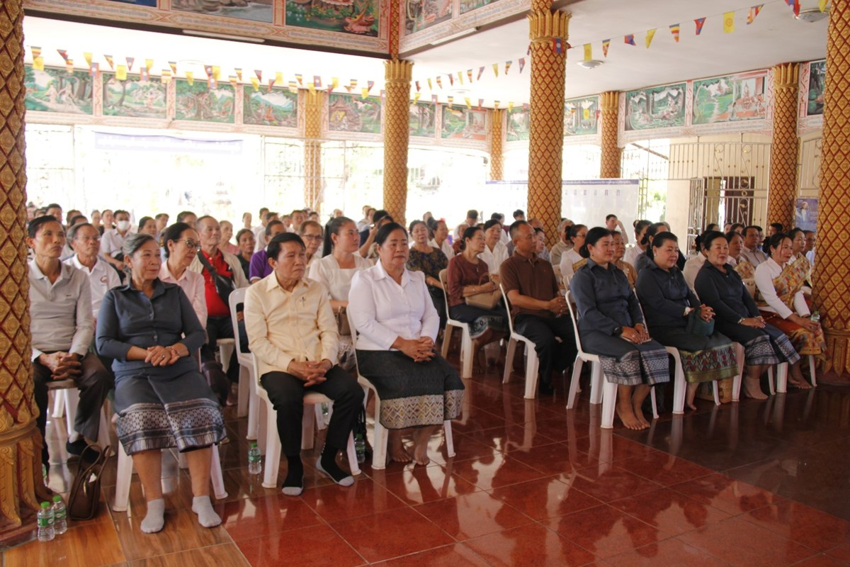 ຜສະໝກ ສສຊ ຊດທ X ປະຈຳເຂດເລອກຕງທ 1 ນວ ລງພບປະປະຊາຊນ - image 1