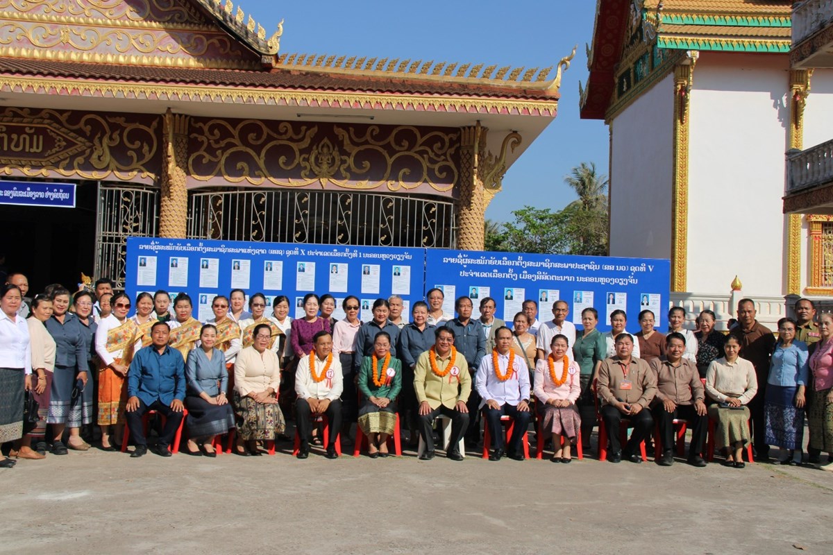 ຜສະໝກ ສສຊ ຊດທ X ປະຈຳເຂດເລອກຕງທ 1 ນວ ລງພບປະປະຊາຊນ - image 2