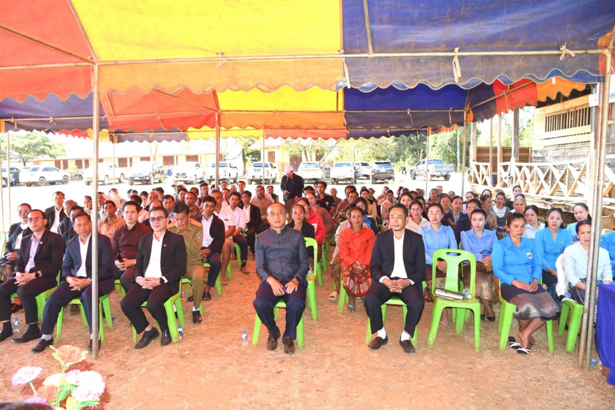 ຜມສດເລອກຕງຢ​ 3 ບານ​ ກມ​ IX ເມອງປາກຊອງ​ ຕອນຮບ​ຄະນະຜສະໝກຮບເລອກຕງ ສສຊ ເຂດເລອກຕງທ 15 - image 1