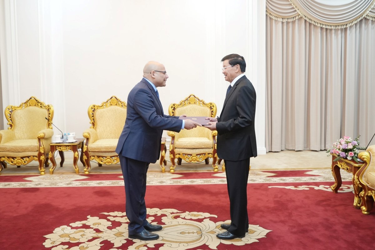 ປະທານປະເທດ ຮັບສານຕາຕັ້ງ ຈາກທູດຕ່າງປະເທດ ແລະ ມອບສານຕາຕັ້ງໃຫ້ທູດລາວໄປປະຈຳຢູ່ຕ່າງປະເທດ image 2 ປະທານປະເທດ ຮບສານຕາຕງ ຈາກທດຕາງປະເທດ ແລະ ມອບສານຕາຕງໃຫທດລາວໄປປະຈຳຢຕາງປະເທດ - image 2