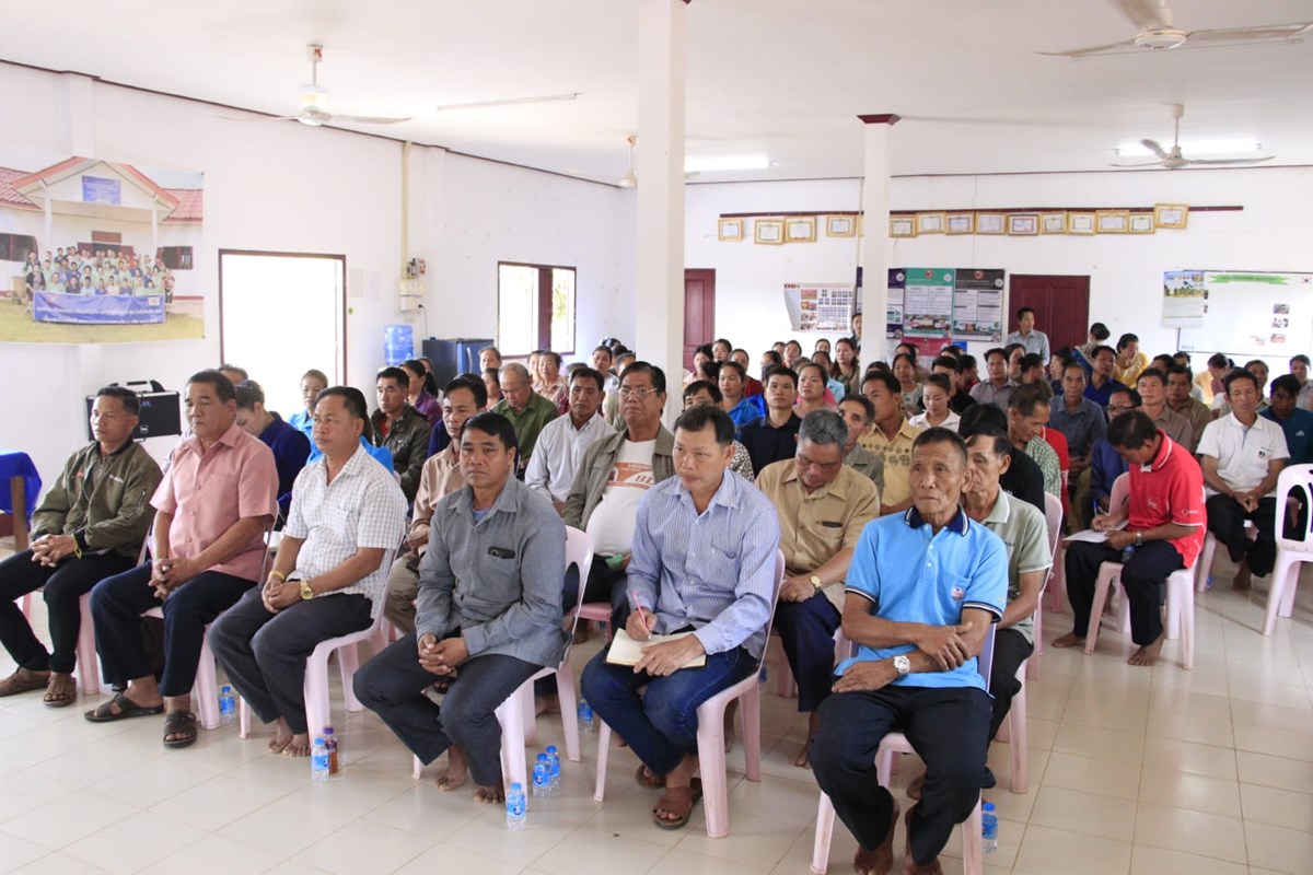 ຜສະໝກເລອກຕງ ສສຊ ເຂດເລອຕງທ 10 ແລະ ສສຂ ແຂວງວຽງຈນ ສບຕລງພບປະຜມສດເລອກຕງຢ ບານຫາດທາ ເມອງແກວອດມ. - image 2