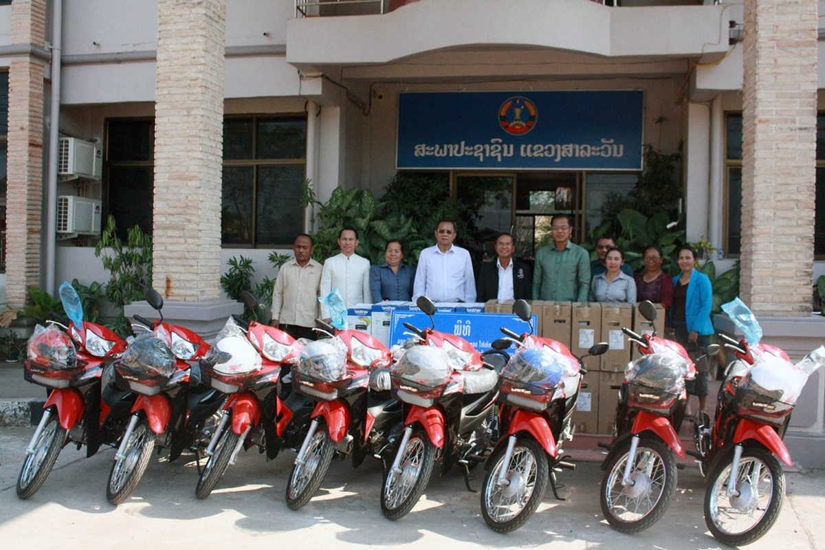 ມອບ-ຮັບ ພາຫະນະ ແລະ ອຸປະກອນຮັບໃຊ້ບັ້ນເລືອກຕັ້ງ ສສຊ ແລະ ສສຂ ໃຫ້ບັນດາເມືອງ image 1 ມອບ-ຮບ ພາຫະນະ ແລະ ອປະກອນຮບໃຊບນເລອກຕງ ສສຊ ແລະ ສສຂ ໃຫບນດາເມອງ - image 1