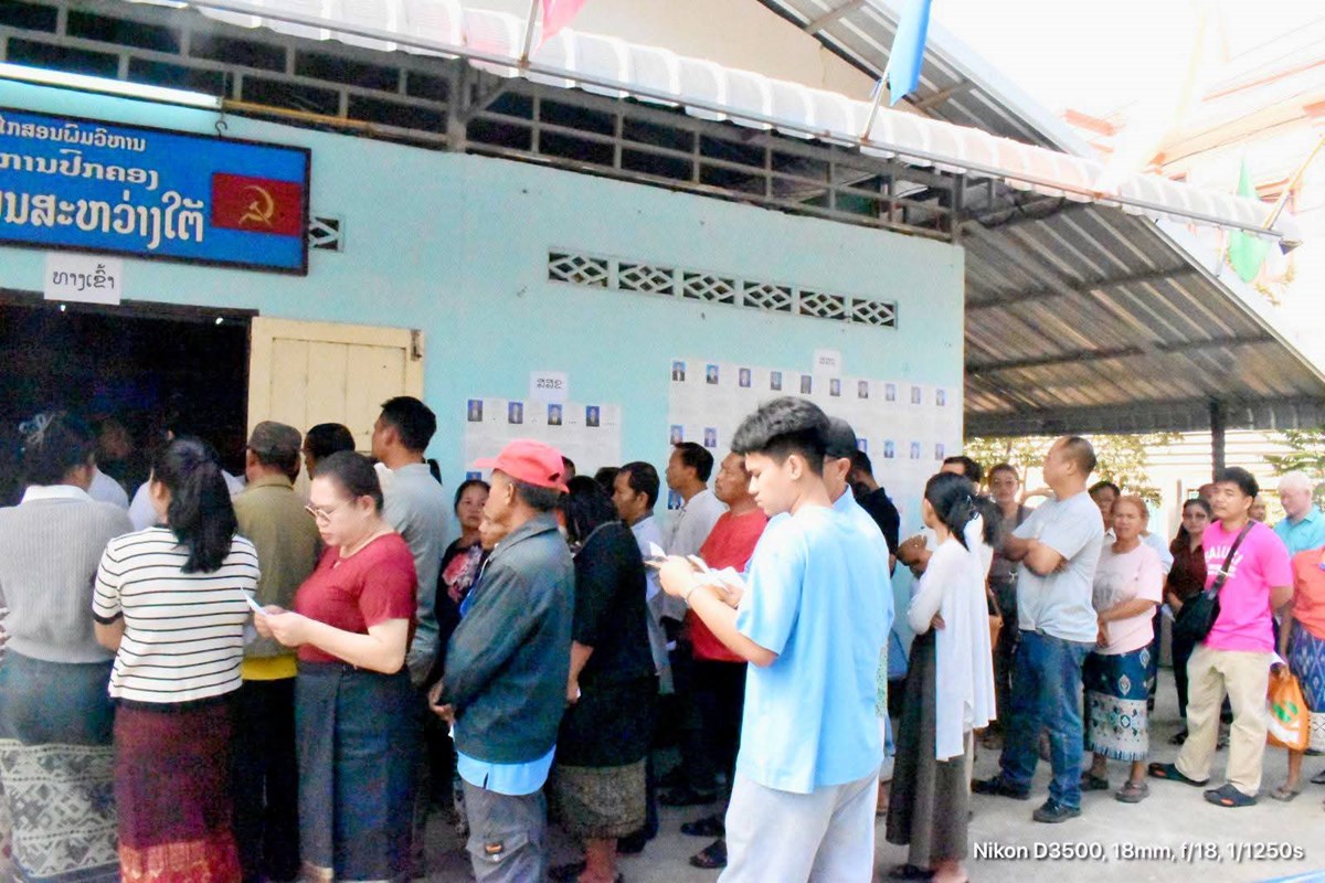 ບນຍາກາດການປອນບດເລອກຕງ ສສຊ ຊດທ X ແລະ ສສຂ ຊດທ V ຢເຂດເລອກຕງທ 13 - image 2