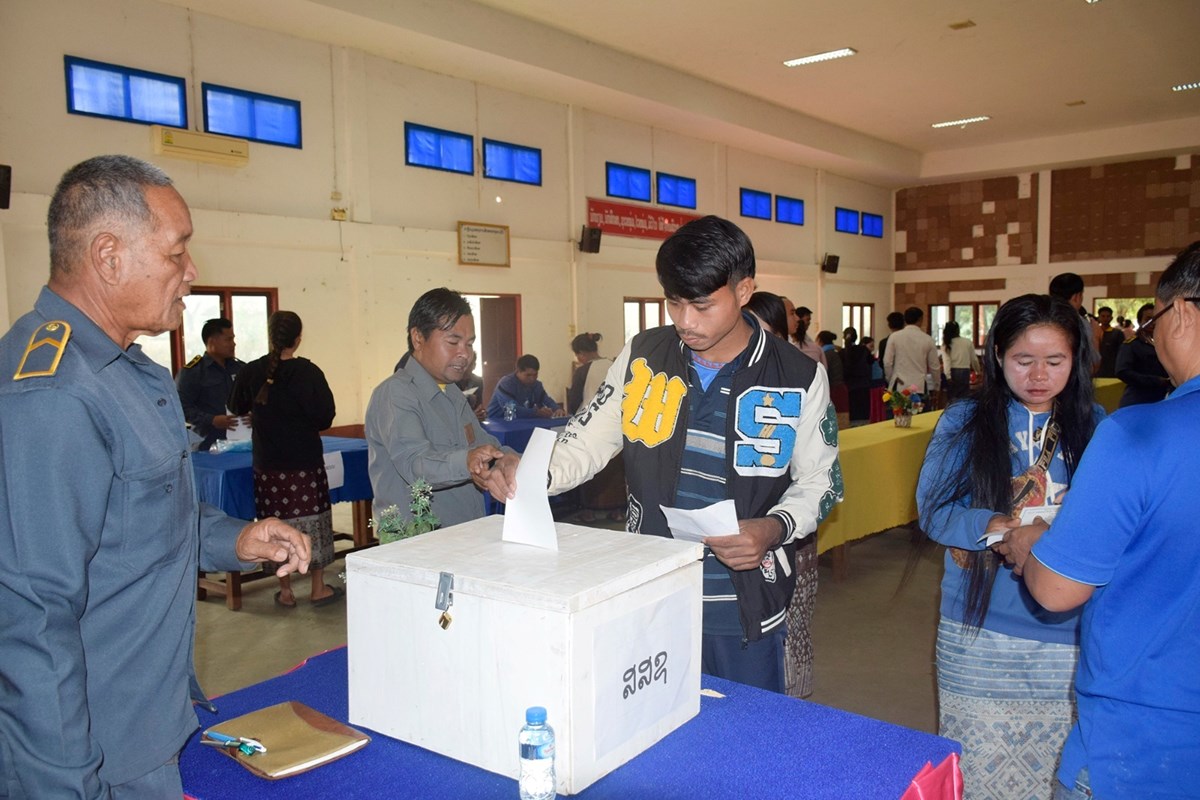 ຜູ້ມີສິດປ່ອນບັດເລືອກຕັ້ງບ້ານຄຽງຕັງແລ, ບ້ານຂົວເສັດ ຕື່ນຕົວສູງເປັນເຈົ້າໃນການໄປໃຊ້ສິດເລືອກຕັ້ງ image 3 ຜມສດປອນບດເລອກຕງບານຄຽງຕງແລ, ບານຂວເສດ ຕນຕວສງເປນເຈາໃນການໄປໃຊສດເລອກຕງ - image 3