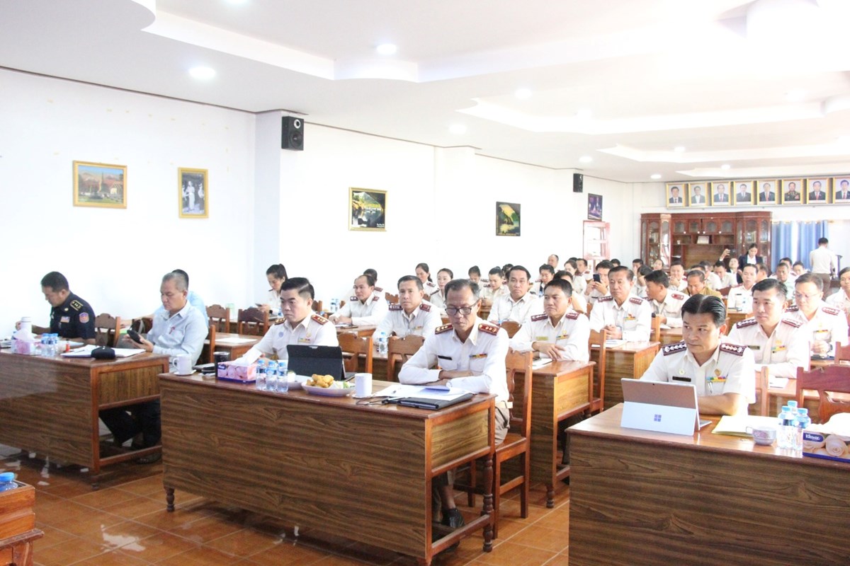 ສວຍສາອາກອນແຂວງຄາມວນ ເກບລາຍຮບເຂາງບປະມານໄດ 4,279 ຕກບ - image 1