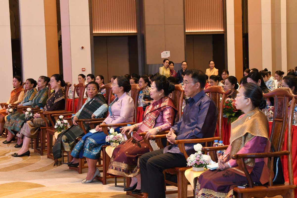 ປາຖະກະຖາ ທດສະນະທສາຄນກຽວກບວຽກງານແມຍງຂອງສະຫາຍ ສຈນຜງ - image 2