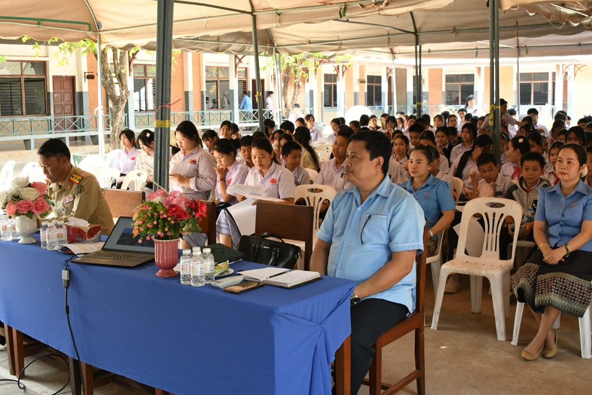 ເຜຍແຜຄວາມເຂາໃຈກຽວກບໂຄງການຂນສງແບບຍນຍງໃນຕວເມອງໃຫແກ ນກຮຽນ - image 1