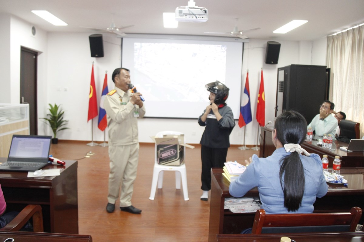 ມສ ເພຍວດ ໄດຮບຄວາມຮກຽວກບໂຄງການຂນສງແບບຍນຍງໃນຕວເມອງ - image 1