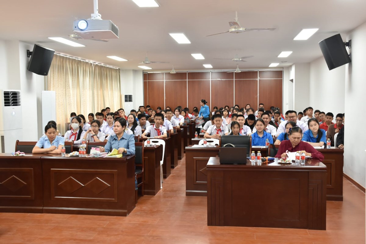 ມສ ເພຍວດ ໄດຮບຄວາມຮກຽວກບໂຄງການຂນສງແບບຍນຍງໃນຕວເມອງ - image 2