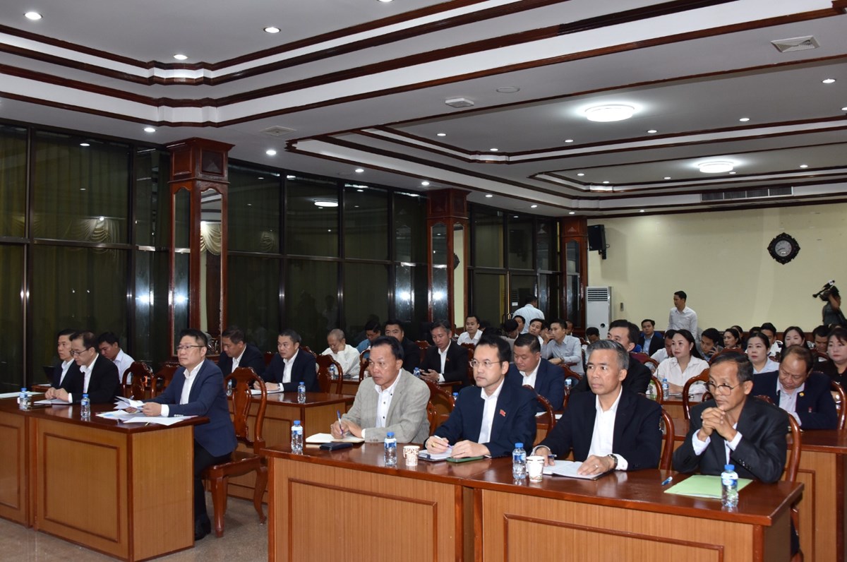 ຄະນະພວພນຕາງປະເທດສນກາງພກເຜຍແຜ, ເຊອມຊມມະຕກອງປະຊມໃຫຍ ຄງທ XII ຂອງພກ - image 1