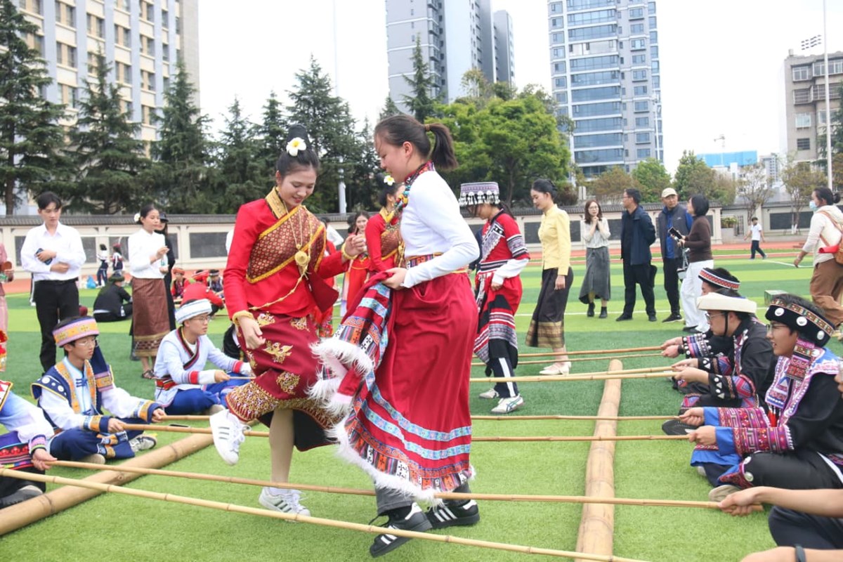 ກດຈະກຳ ສະເໜຢນນານ-ການແລກປຽນມດຕະພາບຊາວໜມລາວ-ຈນ - image 2