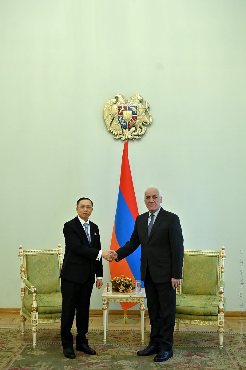 ທານ ສພນດອນ ອອຍບວບດດ ເຂາຍນສານຕາຕງຕປະທານາທບດເເຫງ ສ ອາກເມນ - image 1