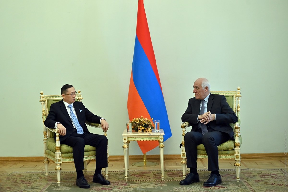 ທານ ສພນດອນ ອອຍບວບດດ ເຂາຍນສານຕາຕງຕປະທານາທບດເເຫງ ສ ອາກເມນ - image 2