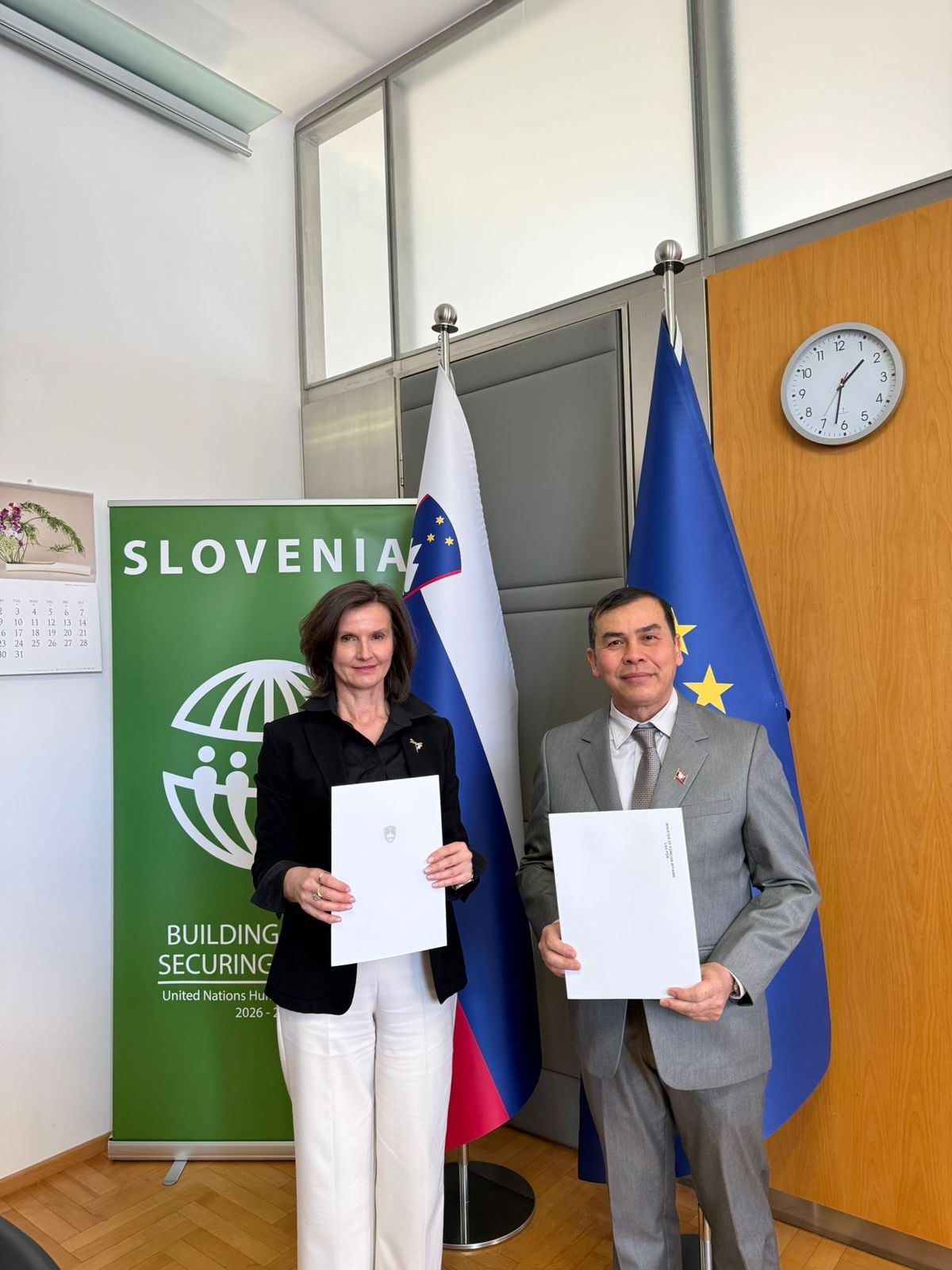 ເອກອັກຄະລັດຖະທູດ ສປປ ລາວ ຍື່ນສານຕາຕັ້ງ ຕໍ່ ປະທານາທິບໍດີ ສາທາລະນະລັດ ສະໂລເວນີ image 3 ເອກອກຄະລດຖະທດ ສປປ ລາວ ຍນສານຕາຕງ ຕ ປະທານາທບດ ສາທາລະນະລດ ສະໂລເວນ - image 3