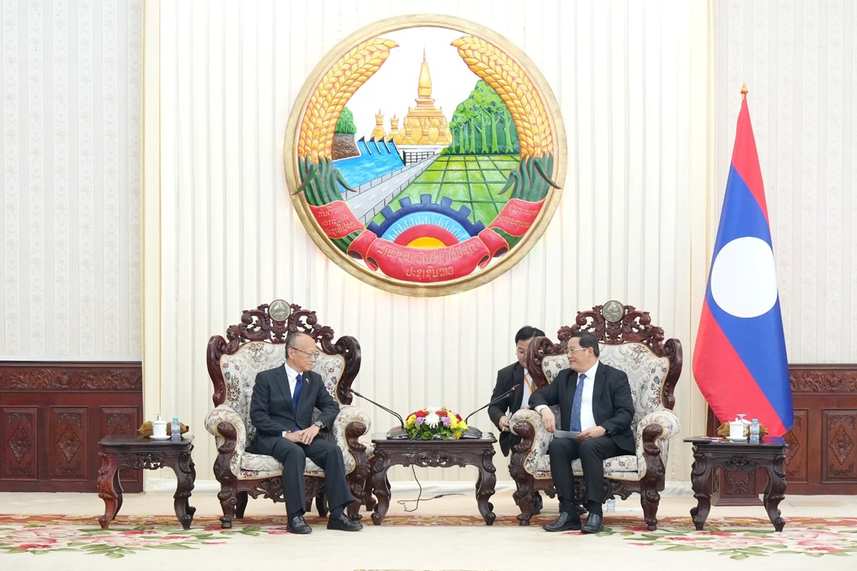 ນາຍກລດຖະມນຕ ຕອນຮບ ປະທານທະນາຄານພດທະນາອາຊ - image 1