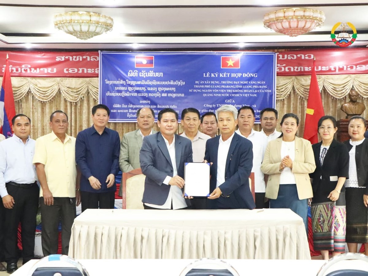 ເຊນສນຍາໂຄງການກສາງໂຮງຮຽນສາມນວຊາຊບແບບປະສມວງເງນ - image 1