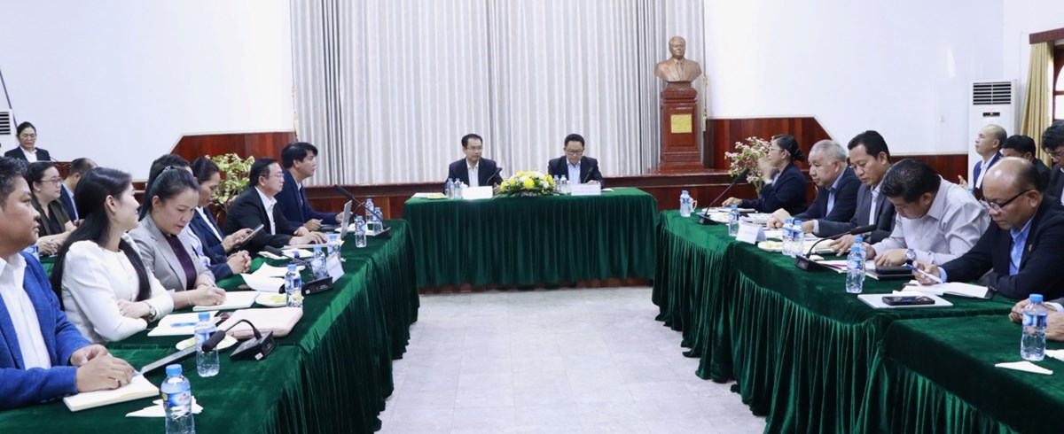 ສອງກະຊວງປກສາຫາລບນຫາເຄງຮອນ ແລະ ຮບດວນ - image 1