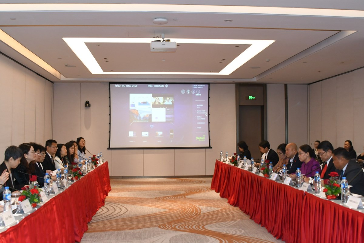 ກອງປະຊມແລກປຽນບດຮຽນການຮວມມ ລະຫວາງ ສານກພມລາວ - ສານກພມຈນ - image 2