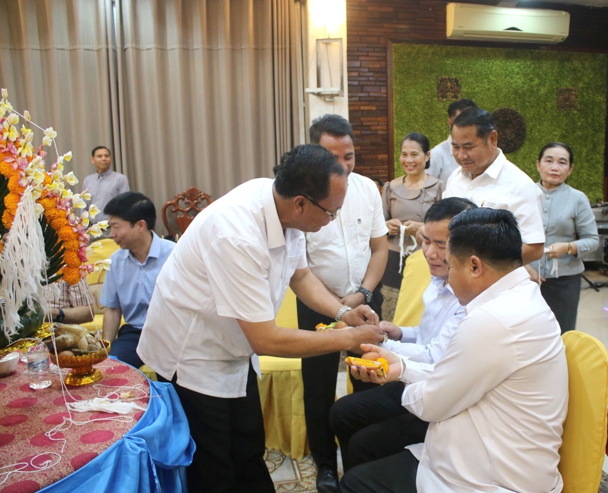 ການນຳແຂວງເຊກອງຕອນຮບການນຳແຂວງກວາງຈ - image 2