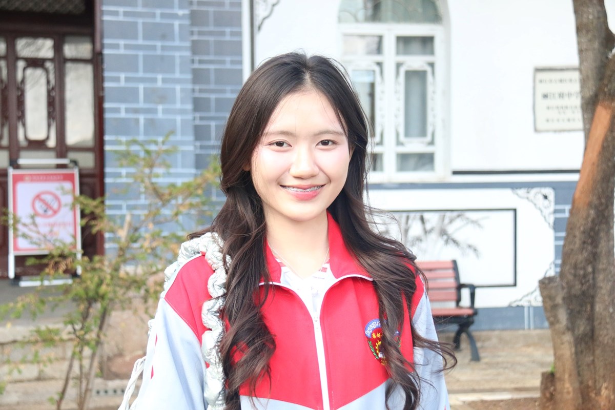 ນກຮຽນລາວ ມຄວາມປະທບໃຈຫາຍຢາງຕກດຈະກາແລກປຽນມດຕະພາບຊາວໜມລາວ-ຈນ ທມສະເໜ ແຂວງຢນນານ - image 1