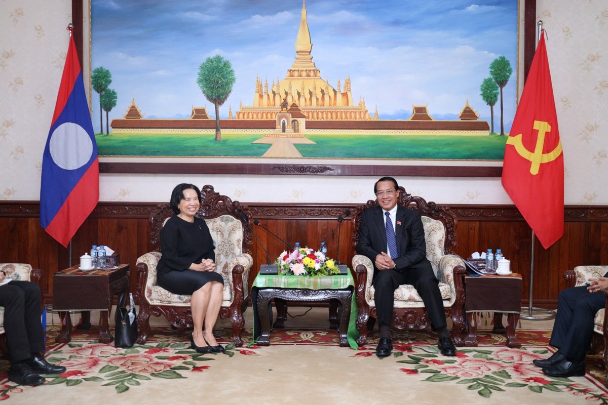 ທານ ວນໄຊ ພອງສະຫວນ ຕອນຮບທດປະເທດເພອນມດ - image 1