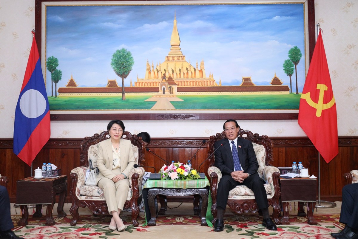 ທານ ວນໄຊ ພອງສະຫວນ ຕອນຮບທດປະເທດເພອນມດ - image 2