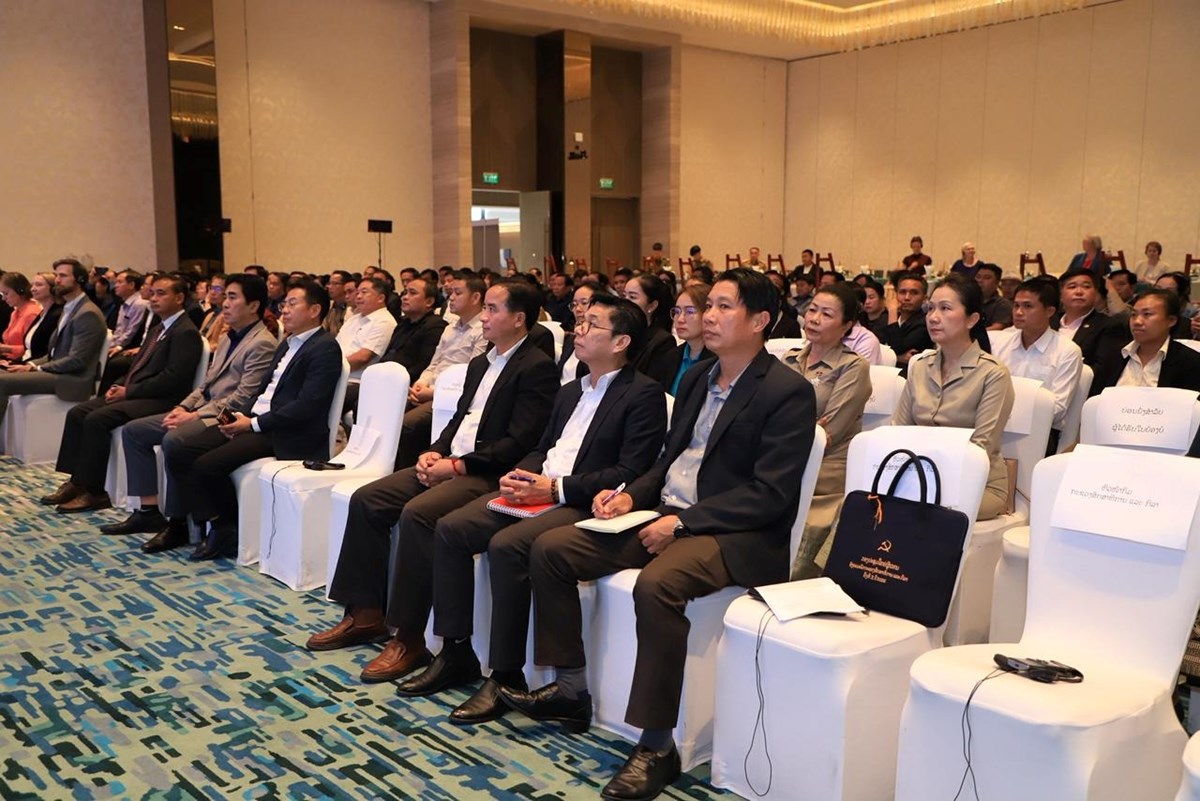 ນາສະເໜ 2 ວດໂອ ແຜນໂຄສະນາ ເພອສງເສມຄນຄາການສກສາ - image 2