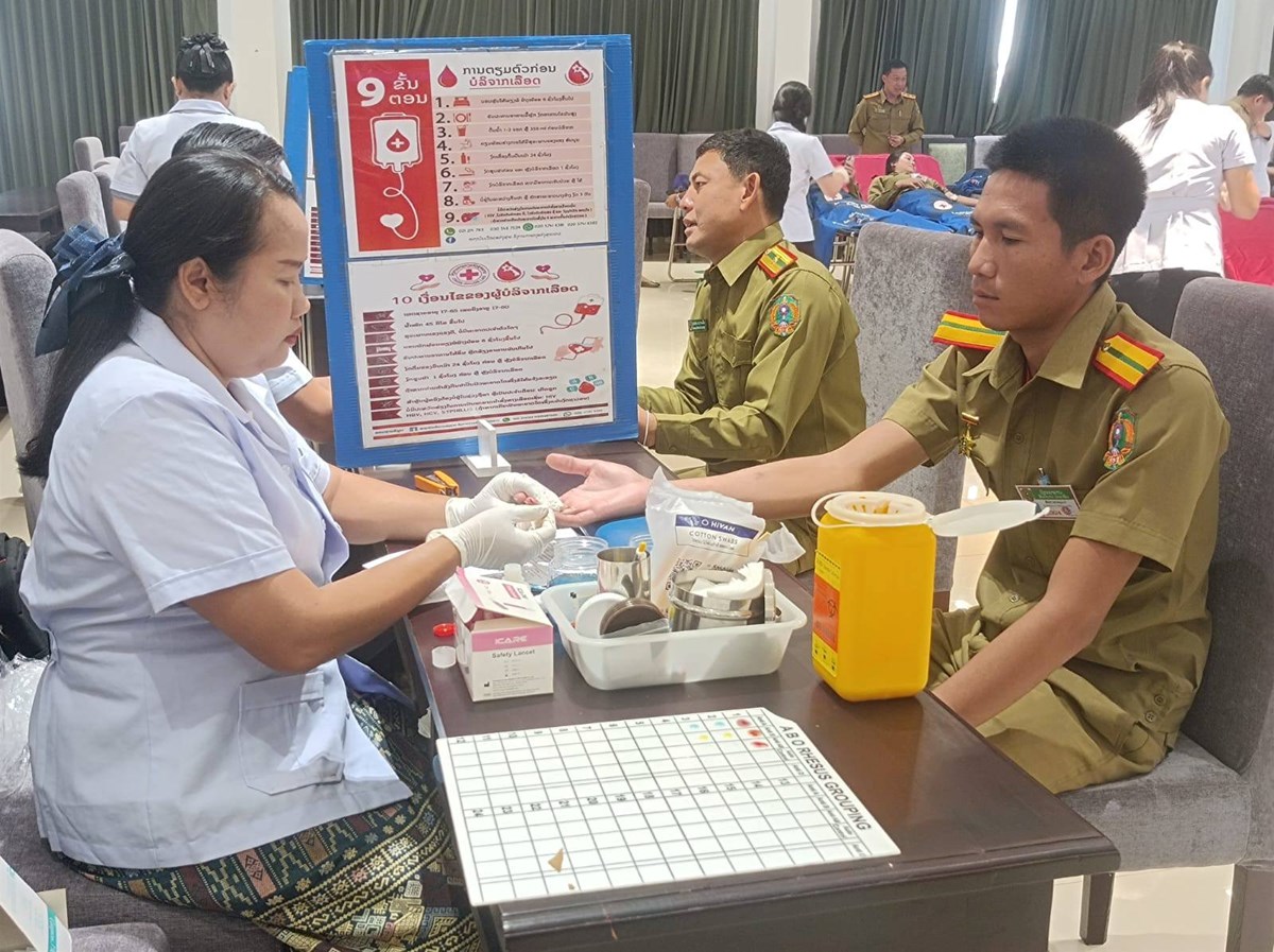 ບລຈາກເລອດຕອນຮບວນສາງຕງກຳລງ ປກສ ຄບຮອບ 65 ປ - image 2