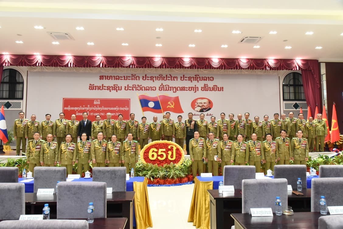 ໂຮມຊມນມ ສະຫອງວນສາງຕງກາລງປອງກນຄວາມສະຫງບ ຄບຮອບ 65 ປ - image 2