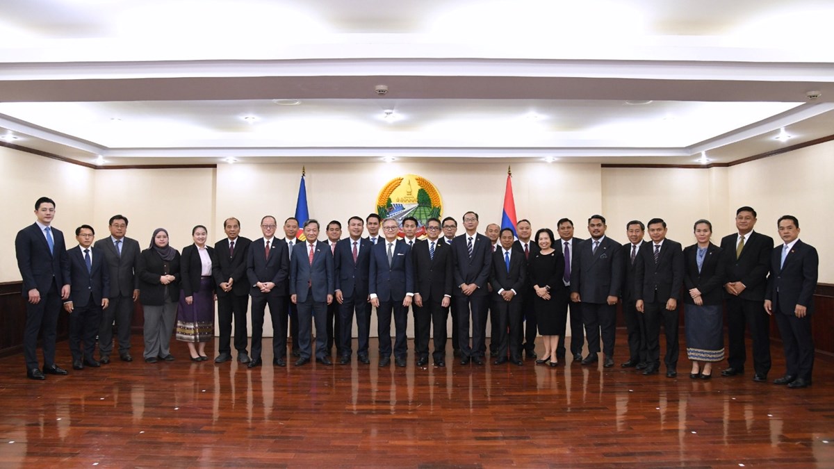 ທານ ທອງສະຫວນ ພມວຫານ ຕອນຮບບນດາທດອາຊຽນ ປະຈາ ສປປ ລາວ - image 1