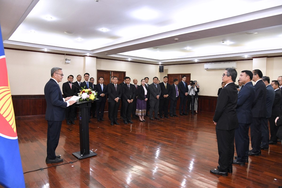 ທານ ທອງສະຫວນ ພມວຫານ ຕອນຮບບນດາທດອາຊຽນ ປະຈາ ສປປ ລາວ - image 2