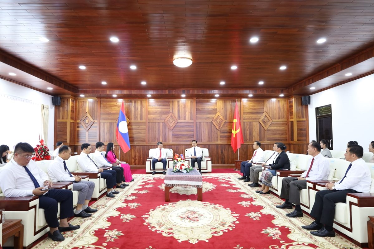 ຄະນະຜແທນແຂວງຮາຕງ ເຂາອວຍພອນການນາ ແຂວງຄາມວນ ໂອກາດປໃໝລາວ ພສ 2569 - image 1