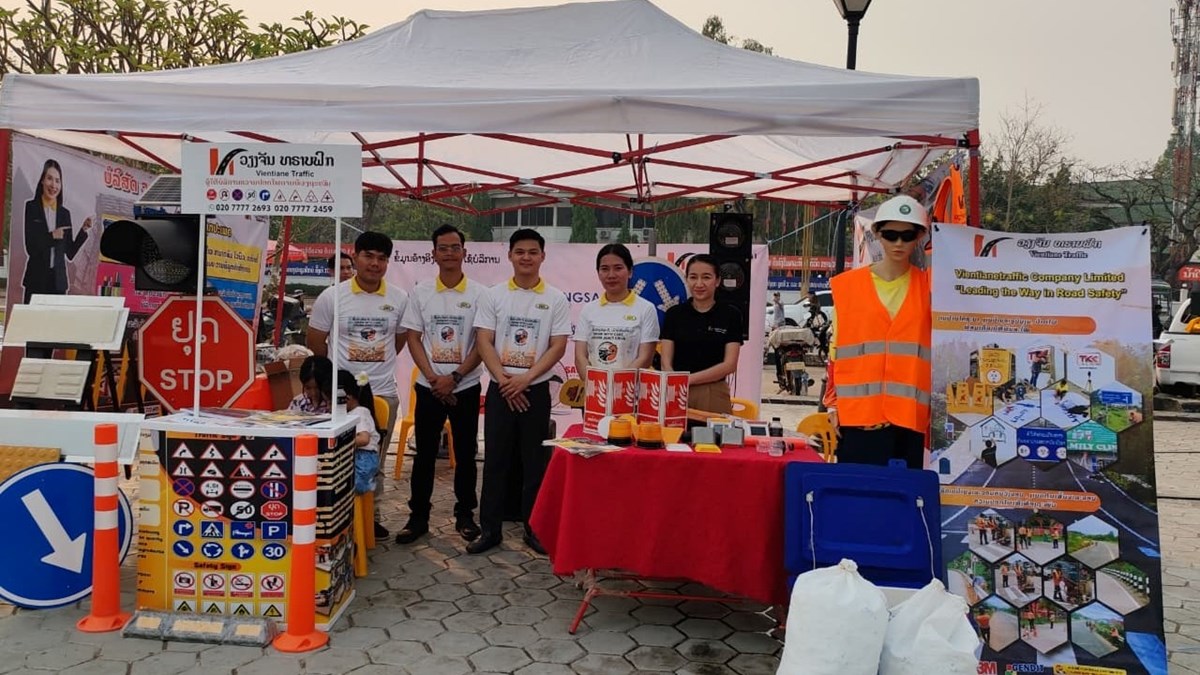 ວຽງຈັນທຣາບຟິກ ມຸ່ງພັດທະນາວຽກຄວາມປອດໄພທາງຖະໜົນ image 1 ວຽງຈນທຣາບຟກ ມງພດທະນາວຽກຄວາມປອດໄພທາງຖະໜນ - image 1