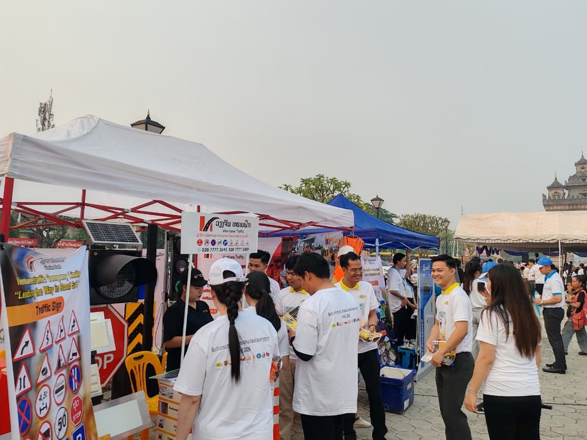 ວຽງຈັນທຣາບຟິກ ມຸ່ງພັດທະນາວຽກຄວາມປອດໄພທາງຖະໜົນ image 2 ວຽງຈນທຣາບຟກ ມງພດທະນາວຽກຄວາມປອດໄພທາງຖະໜນ - image 2