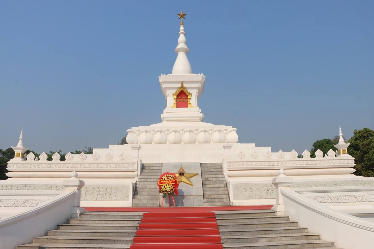 ຜປະຈາການຄະນະເລຂາທການສນກາງພກກອມມນດຫວຽດນາມ ເດນທາງເຖງນະຄອນຫວງວຽງຈນ - image 2