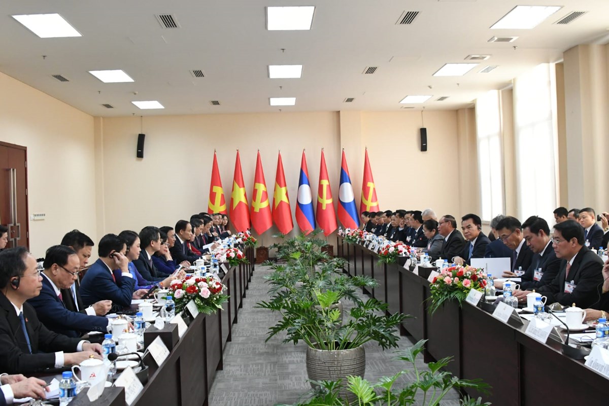 ຜປະຈາການຄະນະເລຂາທການສນກາງພກກອມມນດຫວຽດນາມ ຢຽມຢາມ ສປປ ລາວ ຢາງເປນທາງການ - image 1