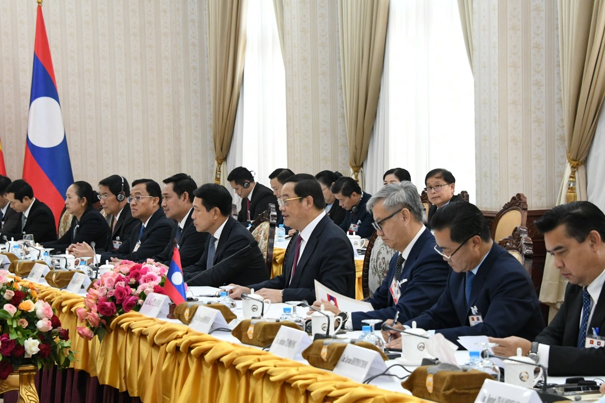 ນາຍົກລັດຖະມົນຕີ ພົບປະ ຜູ້ປະຈໍາການ ຄະນະເລຂາທິການສູນກາງພັກກອມມູນິດຫວຽດນາມ image 2 ນາຍກລດຖະມນຕ ພບປະ ຜປະຈາການ ຄະນະເລຂາທການສນກາງພກກອມມນດຫວຽດນາມ - image 2