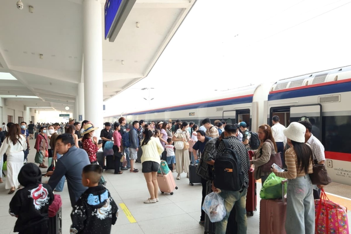 ສະຖານລດ​ໄຟນະຄອນຫວງວຽງຈນ ຍກລະດບສມາດຕະຖານສາກນ - image 3