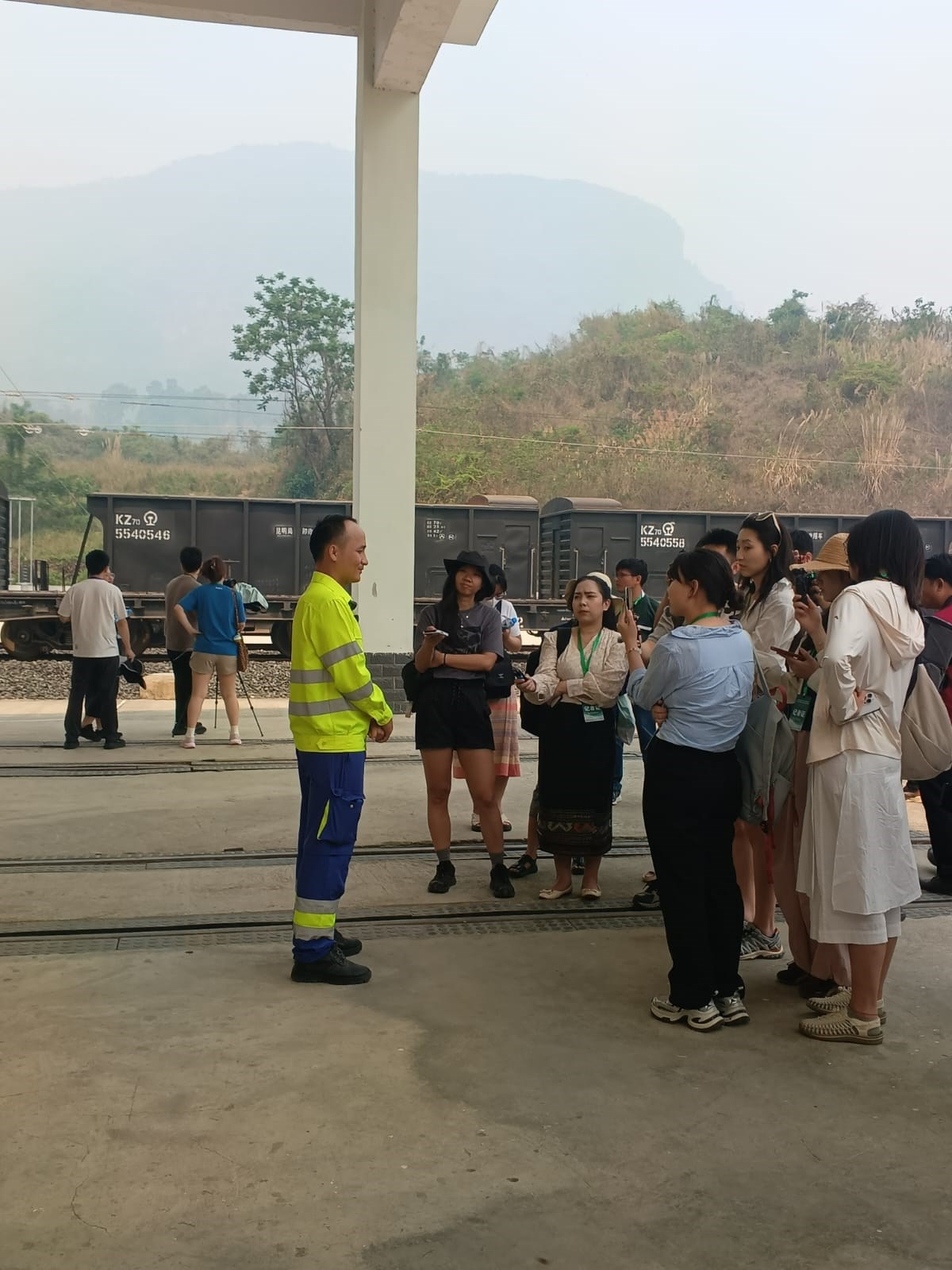 ເຈງຊ ຜສາງຕວເອງດວຍການຮຽນຮ​ສການເຮດວຽກແບບມອາຊບ - image 3