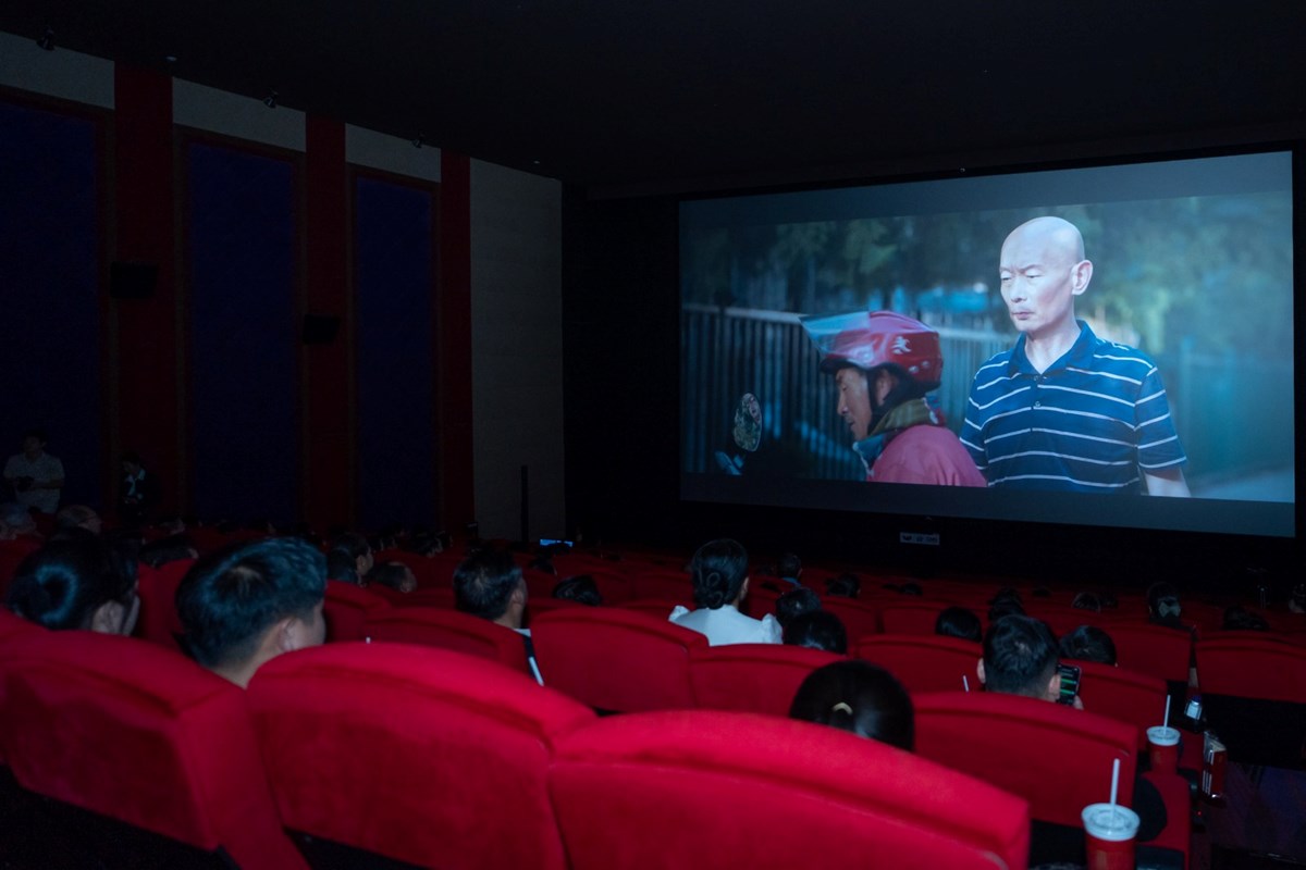 ສບປະດາຮບເງາຈນ ເພອສະເຫມຫອງວນສາງຕງສາຍພວພນທາງການທດລາວ-ຈນ ຄບຮອບ 65 ປ - image 3