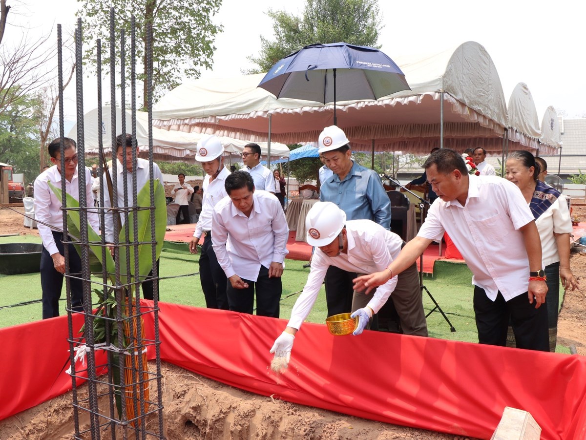 ວາງສລາລກ ໂຄງການກສາງໂຮງຮຽນສາມນວຊາຊບແບບປະສມວງເງນ - image 1