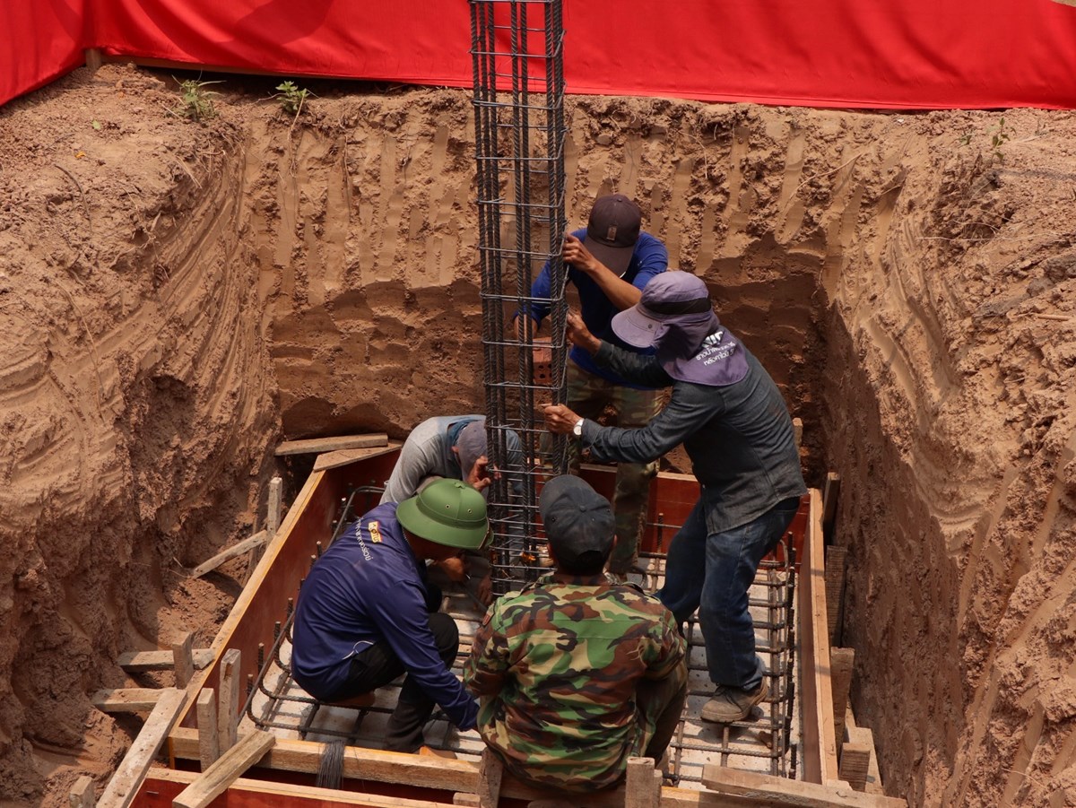 ວາງສລາລກ ໂຄງການກສາງໂຮງຮຽນສາມນວຊາຊບແບບປະສມວງເງນ - image 2