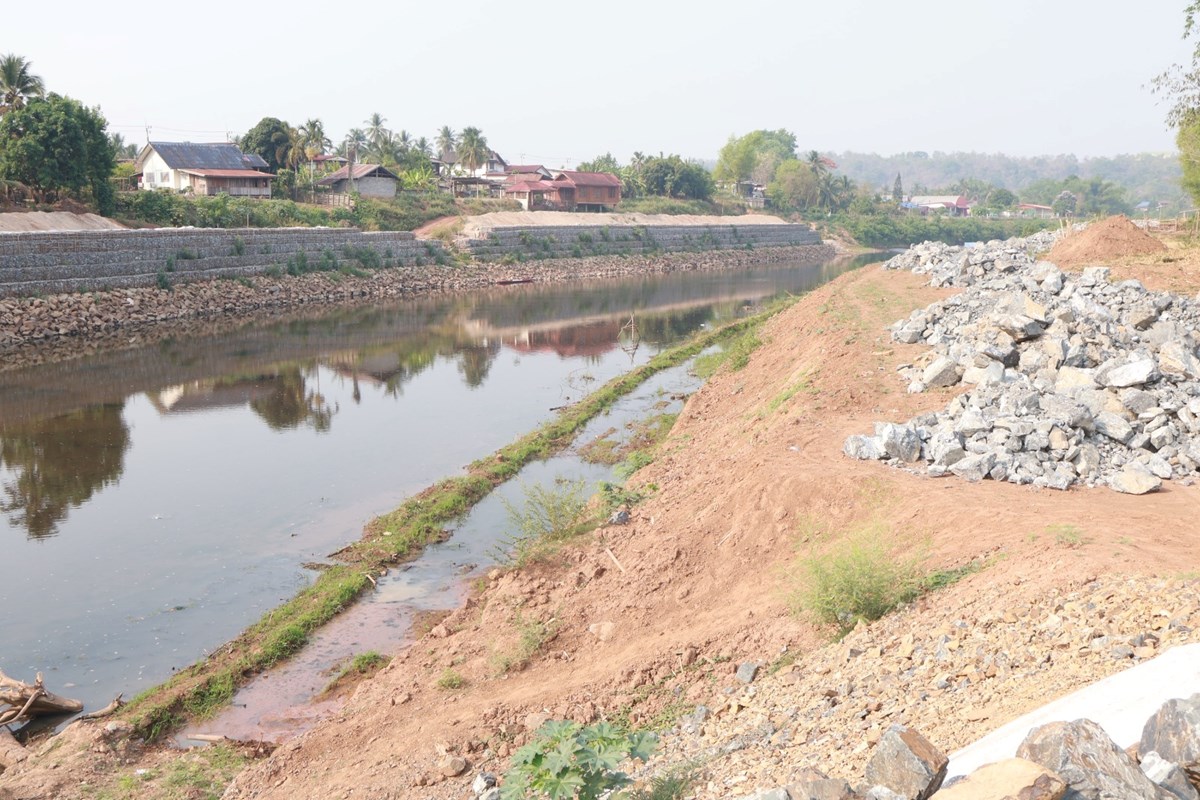 ຄະນະນາແຂວງໄຊຍະບລ ຕດຕາມໂຄງການກສາງຕາຝງເຈອນ ຢເມອງແກນທາວ - image 2