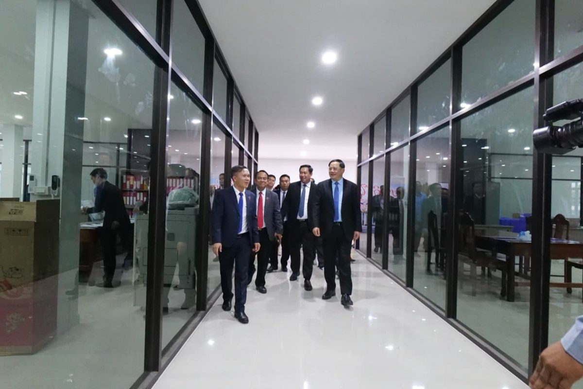 ເປດການນາໃຊອາຄານເຮດວຽກ ແລະ ຫອງປະຊມສະພາປະຊາຊນແຂວງຈາປາສກ - image 2