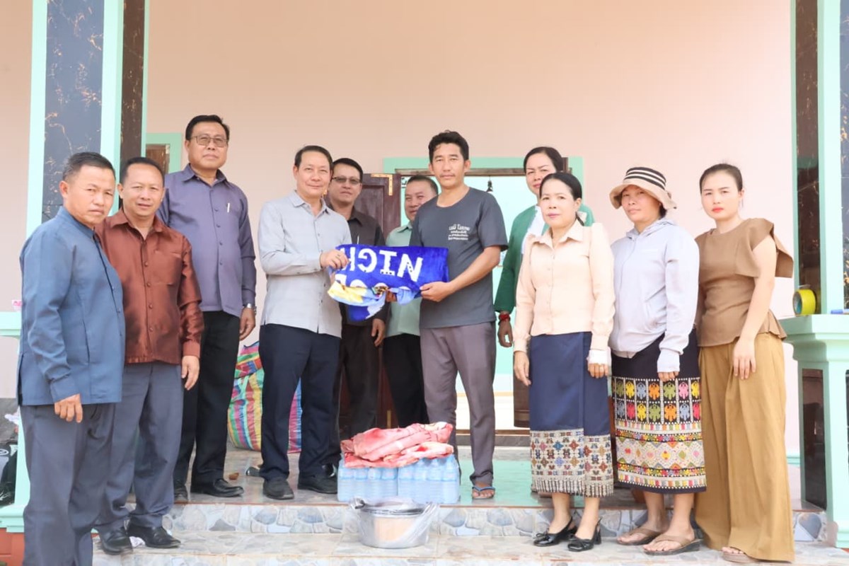 ການນາແຂວງໄຊສມບນ ລງຕດຕາມ ຜນກະທບຈາກໄພພບດ ພະຍລະດຮອນ ຢເມອງລອງຊານ - image 2