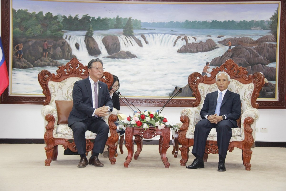 ທານ ຄາພນ ເຜຍຍະວງ ຕອນຮບ ທານທດ ສ ເກາຫ ເຂາຢຽມຂານບ - image 1