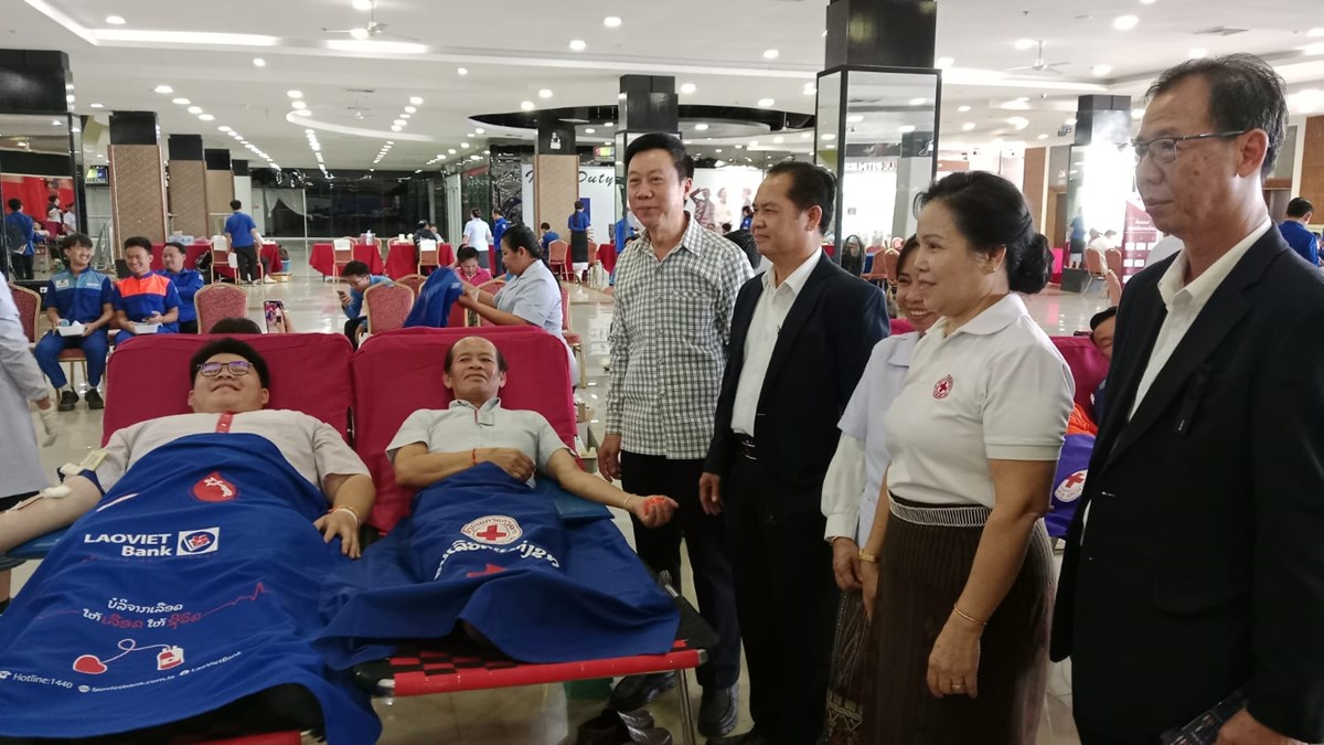 ບລຈາກເລອດສະຫອງວນກາແດງ ແລະ ຊກວງເດອນແດງສາກນ ຄບຮອບ 163 ປ - image 1