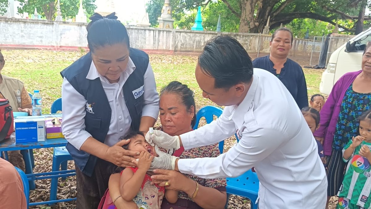 ສະຫວນນະເຂດ ມເດກກມເປາໝາຍລມ 5 ປມາຮບການຢອດຢາວກຊນໂປລໂອ 1 ແສນກວາກລະນ - image 3