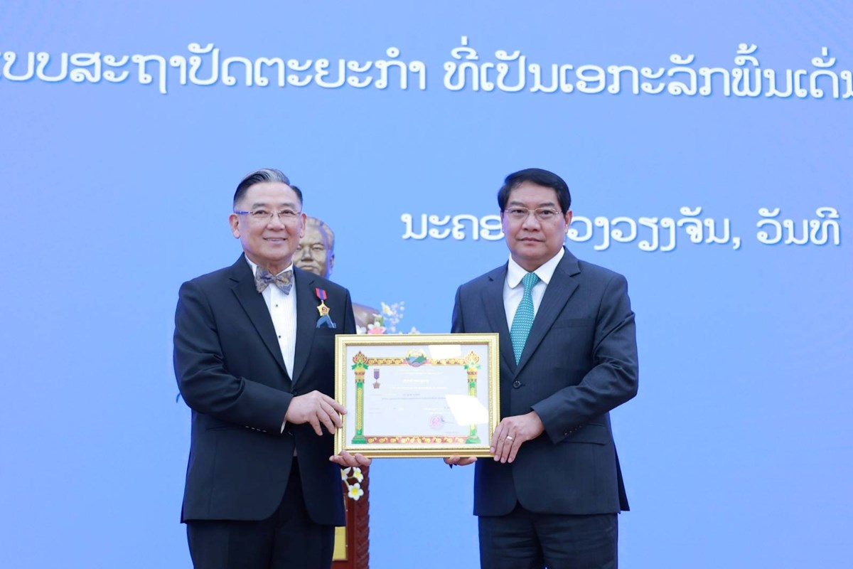 ນວ ປະດບຫຽນໄຊ ແລະ ຫຽນກາແຮງງານໃຫແກຜມຜນງານດເດນ ໃນບນກະກຽມ-ດຳເນນກອງປະຊມອາຊຽນ - image 1