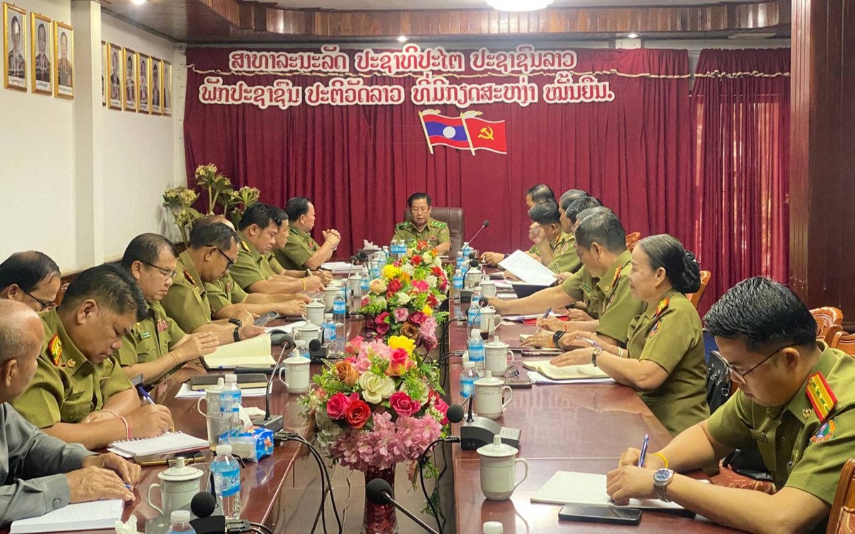 ຮອງລັດຖະມົນຕີກະຊວງ ປກສ ຢ້ຽມຢາມໂອ້ລົມຄະນະນຳ ປກສ ແຂວງຈຳປາສັກ image 1 ຮອງລດຖະມນຕກະຊວງ ປກສ ຢຽມຢາມໂອລມຄະນະນຳ ປກສ ແຂວງຈຳປາສກ - image 1